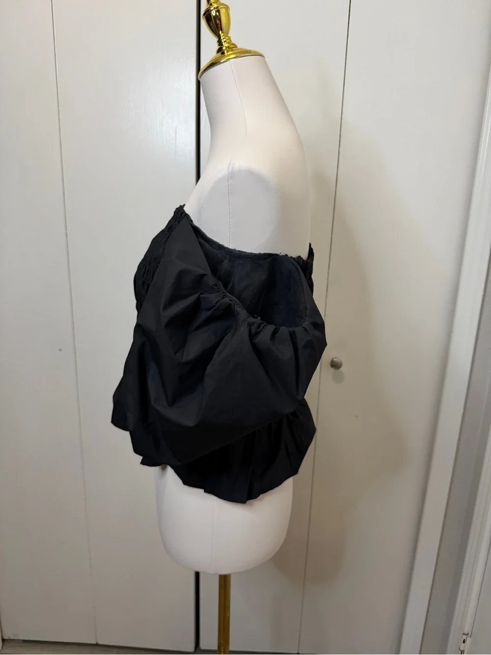 Astr Black Smocked Off-Shoulder Puff Sleeve Peplum Top